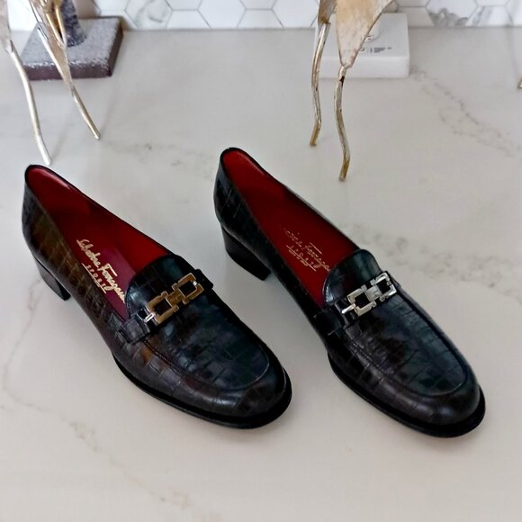 SALVATORE FERRAGAMO Black LEATHER LOAFER - Picture 1 of 8